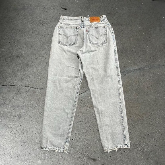 Levi's Denim - Vintage women's Levi's 550 light wash high rise tapered denim jeans pants